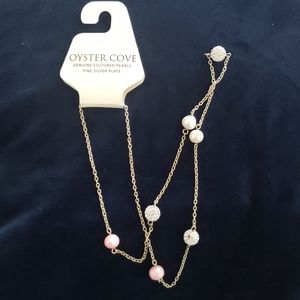 Silver pearl necklace